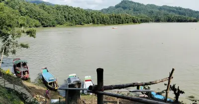 রাঙামাটিতে টানা বৃষ্টিতে প্লাবিত ২ উপজেলা, ১৪০ আশ্রয়কেন্দ্রে ৪ হাজারের বেশি মানুষ