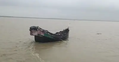 আট দিন বন্ধের পর টেকনাফ-সেন্টমার্টিন নৌপথে ট্রলার চলাচল শুরু