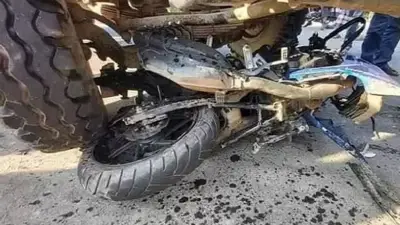 শ্রীপুরে ট্রাকের ধাক্কায় মোটরসাইকেলের ২ আরোহী নিহত