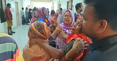 মাদারীপুরের শিবচরে কাভার্ডভ্যানের চাপায় নারী-শিশুসহ নিহত ২