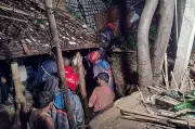 ভারী বৃষ্টিতে কক্সবাজারের রোহিঙ্গা শিবিরে ভূমিধস: নিহত ১৫, গৃহহীন ৪ হাজারের বেশি