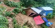 টানা বর্ষণে কক্সবাজারে ১৭ জনের মৃত্যু, পাহাড়ধসের শঙ্কায় ২ লাখ মানুষ