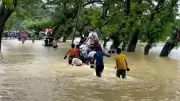 সাতক্ষীরায় বাস-অটোরিকশা সংঘর্ষে নিহত ২, আহত ১০