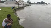 যমুনার ভাঙনে বগুড়ায় স্পার বাঁধের ৩০ মিটার ধস, আতঙ্কে তীরবর্তী মানুষ