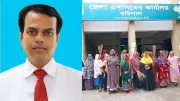 বরিশালে বিদায়ী ডিসির বিরুদ্ধে নারী শ্রমিকদের ঝাড়ু মিছিল
