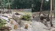সেতু নির্মাণে অনিয়মের অভিযোগ, স্থানীয়দের বাধায় কাজ বন্ধ