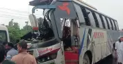 হবিগঞ্জে বাস-বাস মুখোমুখি সংঘর্ষে চালক নিহত, আহত ২০