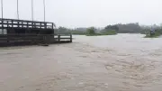 চকরিয়া-মাতামুহুরী প্লাবিত: পানিবন্দি লাখো মানুষ, নড়াইলে পুরস্কার ঘোষণা