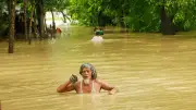 চট্টগ্রামে বন্যায় পানিবন্দী হাজারো মানুষ, দুর্ভোগ চরমে
