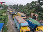 ঢাকা-চট্টগ্রাম মহাসড়কে ৭ কিমি যানজট, দুর্ঘটনায় সৃষ্টি