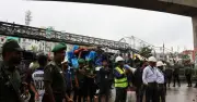 মিরপুর-১০ মেট্রোরেল স্টেশনে অবৈধ দখল উচ্ছেদে ডিএমটিসিএলের অভিযান
