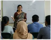 ঢাকা মহিলা কারিগরি প্রশিক্ষণকেন্দ্রে ইংরেজি ভাষা কোর্সে ভর্তি শুরু