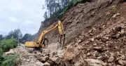 ভূমিধসপ্রবণ এলাকা থেকে মানুষ সরিয়ে নেবে সরকার: দুর্যোগমন্ত্রী