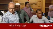 বরিশালে স্বাস্থ্য পরিচালককে কক্ষ থেকে বের করে তালা দিল মেডিকেল শিক্ষার্থীরা