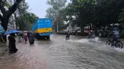 টানা বৃষ্টিতে চট্টগ্রামে ভয়াবহ জলাবদ্ধতা, টেকনাফ-সেন্ট মার্টিন নৌ চলাচল বন্ধ
