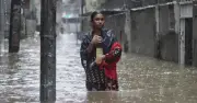 বাংলাদেশের অর্থনীতির জন্য বড় ঝুঁকি হয়ে দাঁড়িয়েছে বন্যা