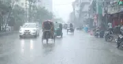 সারা দেশে ভারী বর্ষণের পূর্বাভাস, পাহাড়ি এলাকায় ভূমিধসের আশঙ্কা