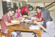 চাকরির পরীক্ষার এমসিকিউ প্রশ্নোত্তর: সামার দাভোস, শাটল ডিপ্লোম্যাসি ও হান্টাভাইরাস
