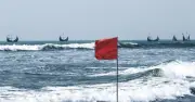 চার সমুদ্রবন্দরে ৩ নম্বর সতর্ক সংকেত জারি