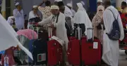 হজ প্রি-রেজিস্ট্রেশনে ব্যাংক অ্যাকাউন্ট বাধ্যতামূলক করল ধর্ম মন্ত্রণালয়