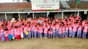 নতুন স্কুল ড্রেস পেয়ে আনন্দে আত্মহারা মেঘনাপাড় ধীবর আলোর পাঠশালার শিক্ষার্থীরা