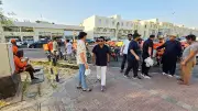 কাতারে তীব্র তাপপ্রবাহে ফুড ডেলিভারি রাইডারদের পাশে বন্ধুসভা
