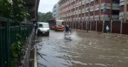 টানা বর্ষণে ডুবল ঢাকা, ভারী বৃষ্টির সতর্কতা আরও ২ দিন