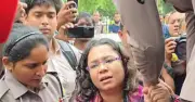 সচিবালয়ে প্রতীকী ভাতের হোটেল নিয়ে বিক্ষোভ: পুলিশের হাতে আটক সোহানী শিফা