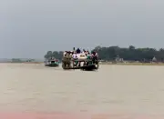 কিশোরগঞ্জের হাওরে শিশুর লাশবাহী নৌকায় ডাকাতি, লুট ৪ হাজার টাকা