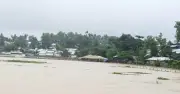রোহিঙ্গা ক্যাম্পে বৃষ্টির পানিতে প্লাবিত, দুর্ভোগ চরমে