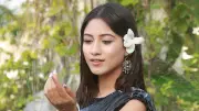 বৃষ্টিস্নাত বিকেলে নীল পোশাকে সাফা কবিরের ছবি প্রকাশ