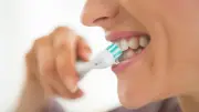 রাতে ব্রাশ না করলে দাঁতের যে ভয়াবহ ক্ষতি হয়