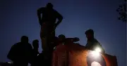 ইরানে নতুন করে মার্কিন হামলা, হরমুজ প্রণালী ও কেশম দ্বীপে বিস্ফোরণ