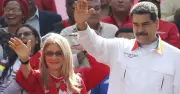 ভেনেজুয়েলার সাবেক প্রেসিডেন্ট মাদুরো ও তার স্ত্রী যুক্তরাষ্ট্রের কারাগারে আটক