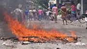 পশ্চিমবঙ্গে কিশোরী ধর্ষণ: পাকুন্দিয়ায় সংঘর্ষে ৩ নিহত, জুলাইয়ে ৫৭ কোটি ডলার রেমিট্যান্স
